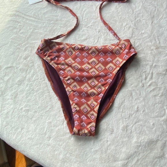 New! Beth Richards Gina one piece in Triangle geo print , saffron 19819 - Picture 6 of 16